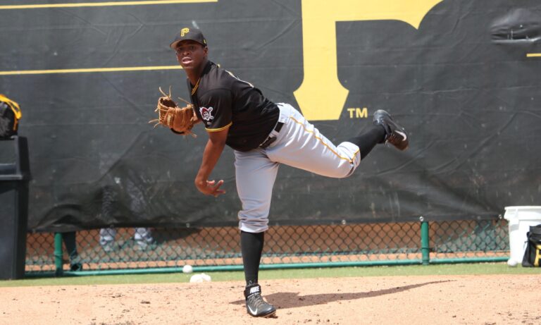 Winter Leagues: Weekend Recap for Seven Pirates Playing Winter Ball