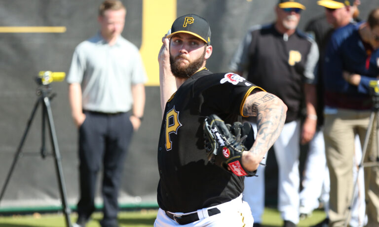 Trevor Williams Leaves Thursday’s Game Early with Right Side Discomfort